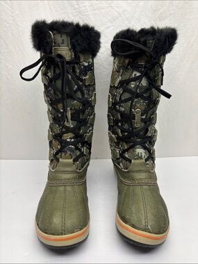 L.L. Bean Women's Tall Camo Winter Boots with Faux Fur Trim, SZ 8 M, box 37